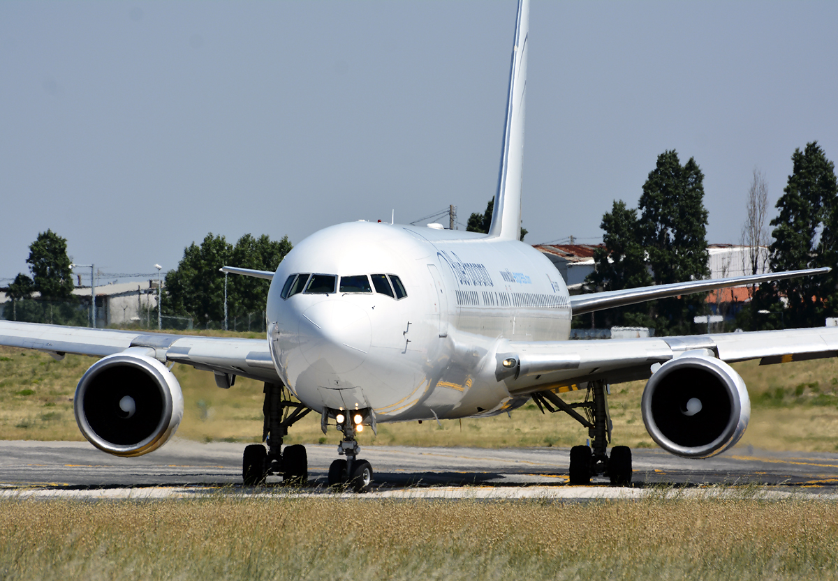 EI-DBP (cn 26389) Boeing 767-35HER