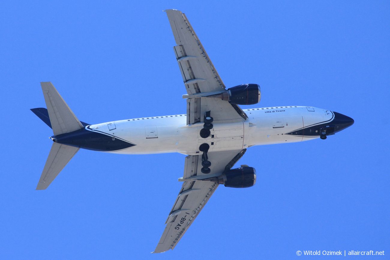 I-BPAG · Boeing 737-31S · (HER / LGIR)