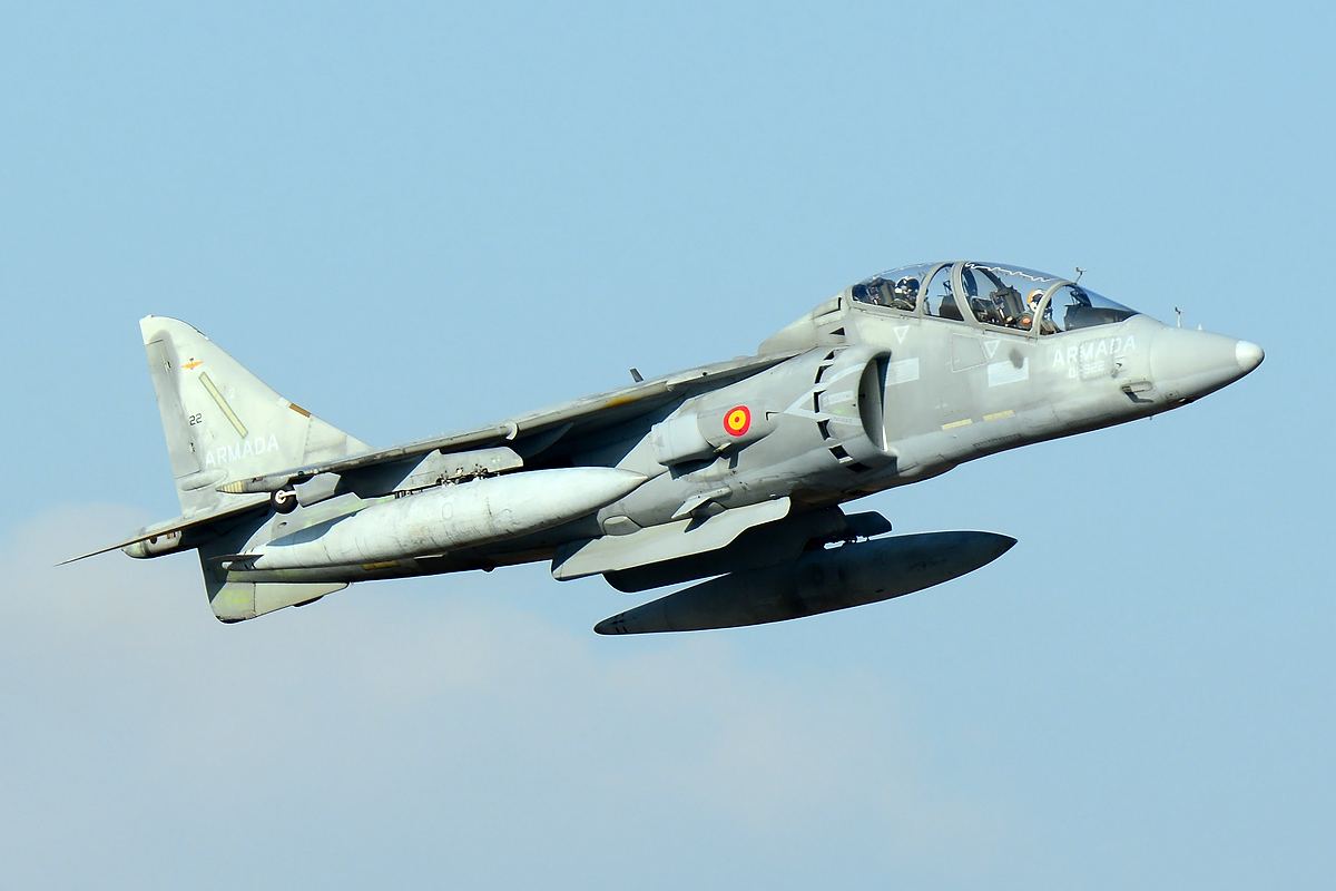 VA.1B-33 / 01-922 McDonnell Douglas TAV-8B Matador II