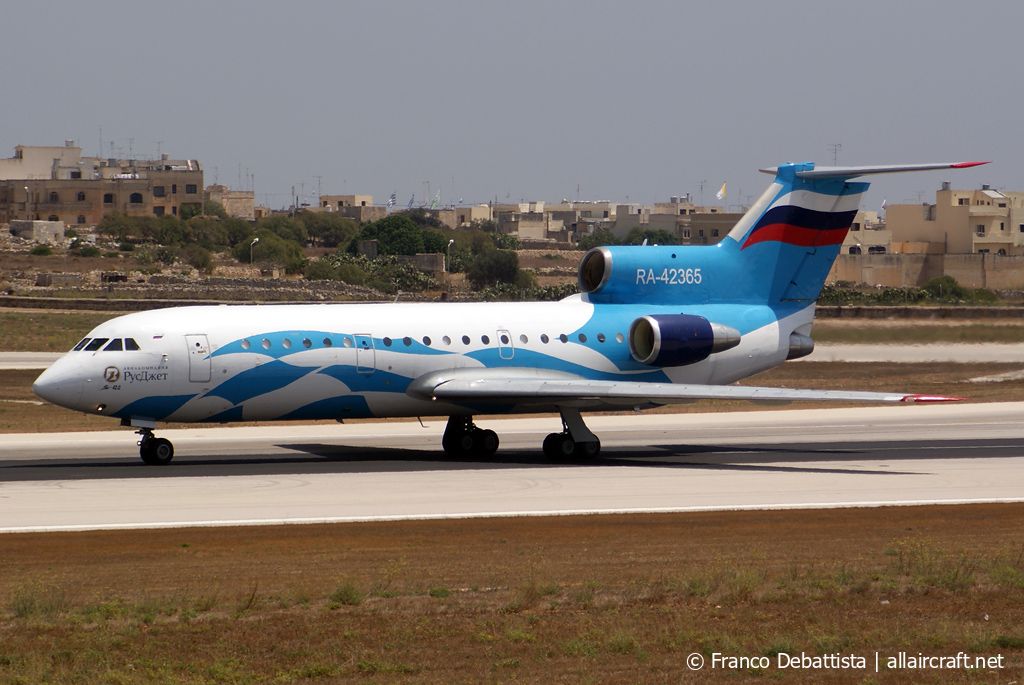 RA-42365 · Yakovlev Yak-42D · (MLA / LMML)