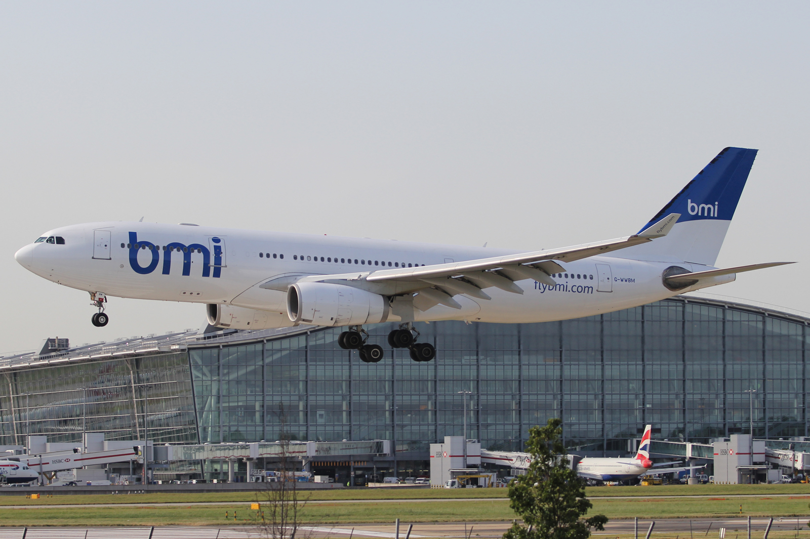 G-WWBM (cn 398) Airbus A330-243