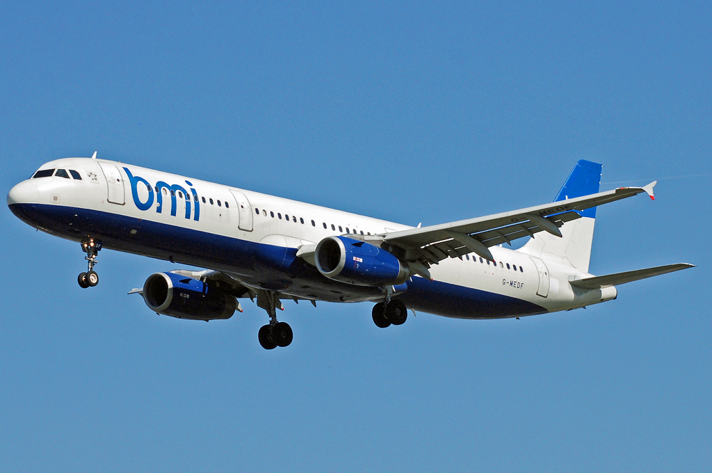 G-MEDF (1690) 2002 Airbus A321-231