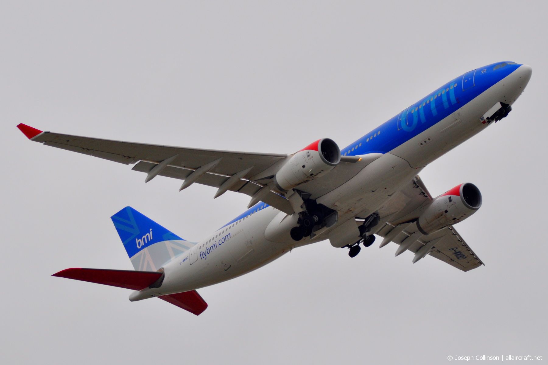 G-WWBD (401) 2001 Airbus A330-243