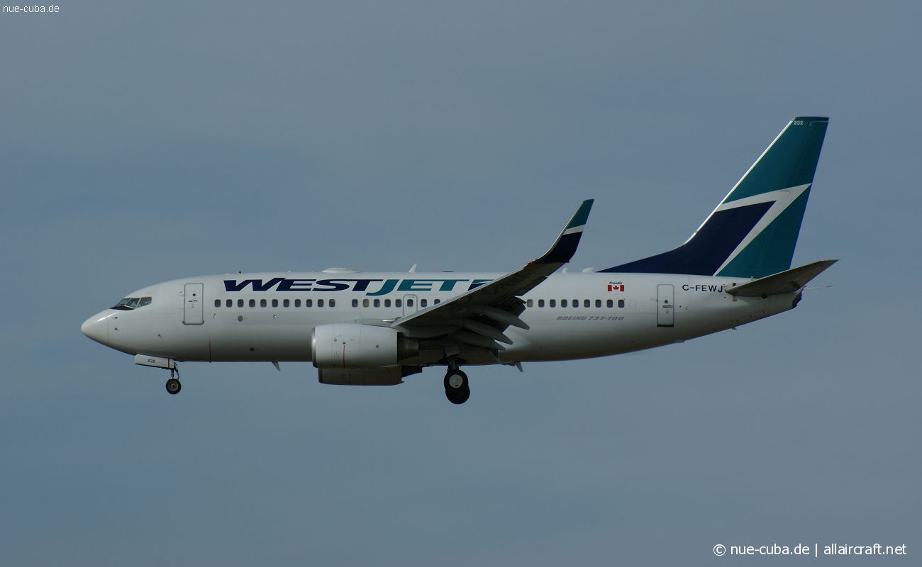 C-FEWJ (32769) 2005 Boeing 737-7CT(WL)