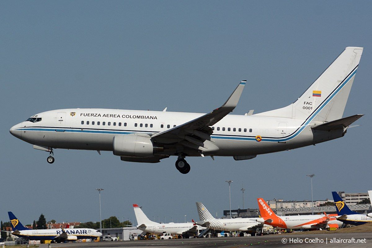 FAC0001 (29272) 1999 Boeing 737-74V(WL) BBJ