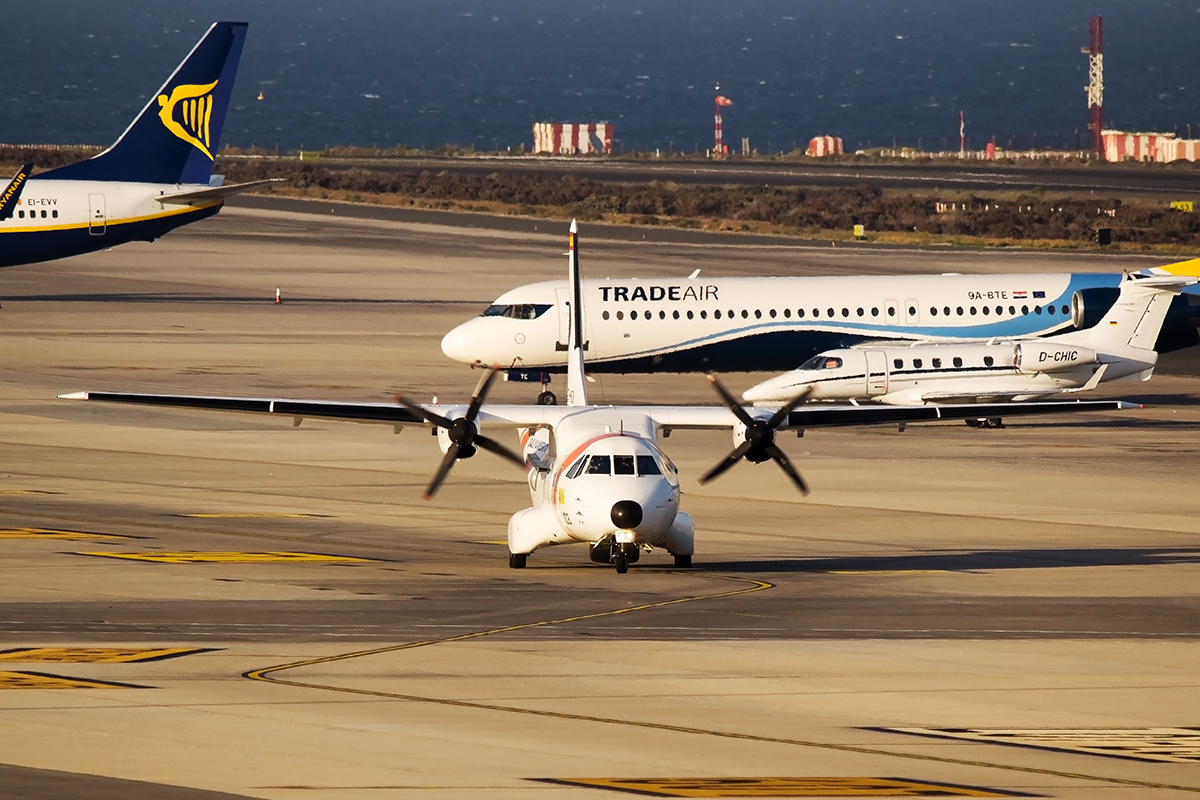 EC-KEM · CASA CN-235 MPA · (LPA / GCLP)