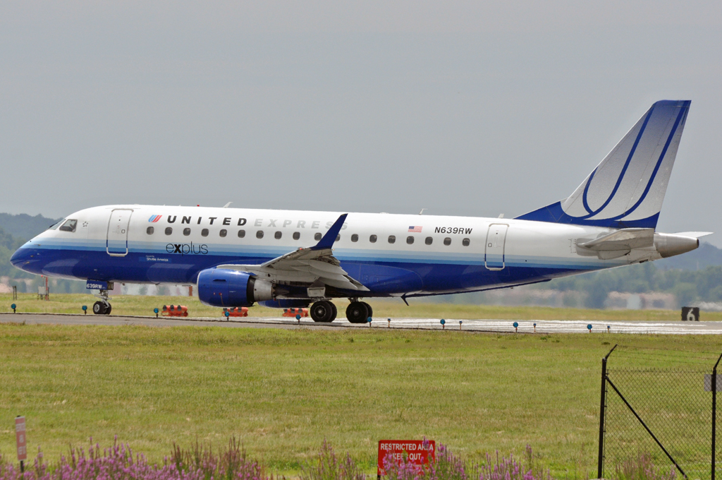 N639RW (17000052) Embraer 170-100SE