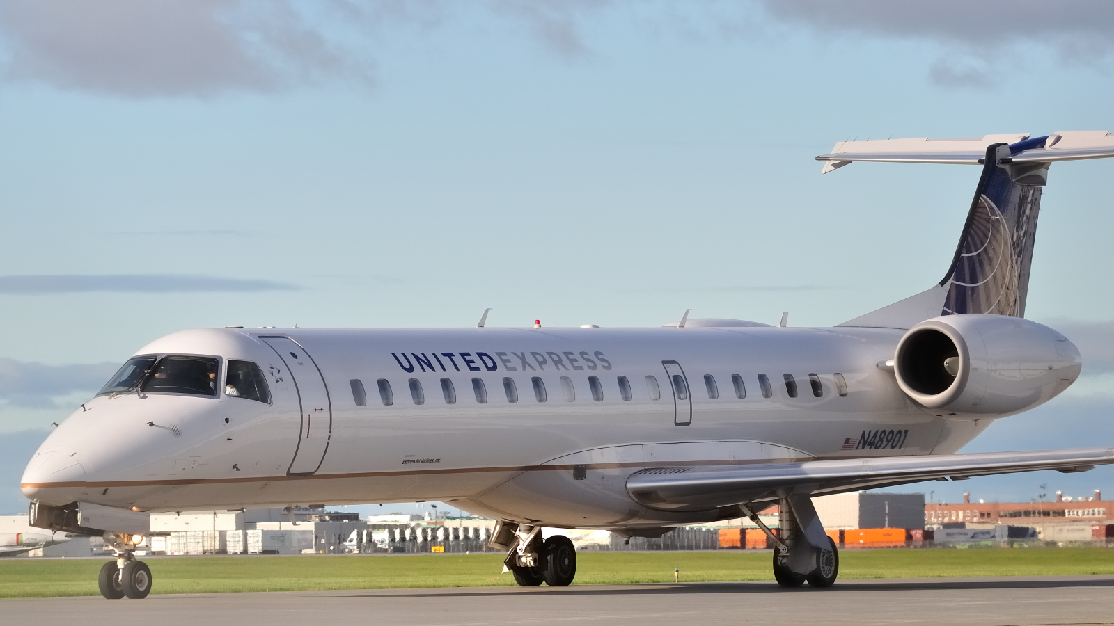 N48901 (145501) Embraer ERJ-145LR