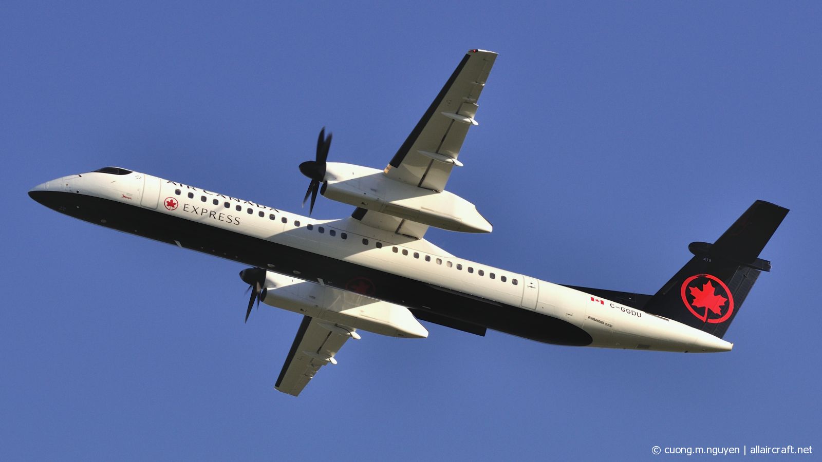C-GGDU (4435) 2012 Bombardier Dash 8-Q402