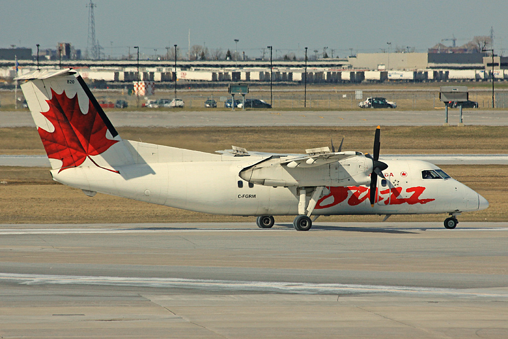 C-FGRM · Bombardier Dash 8-102 · (YUL / CYUL)