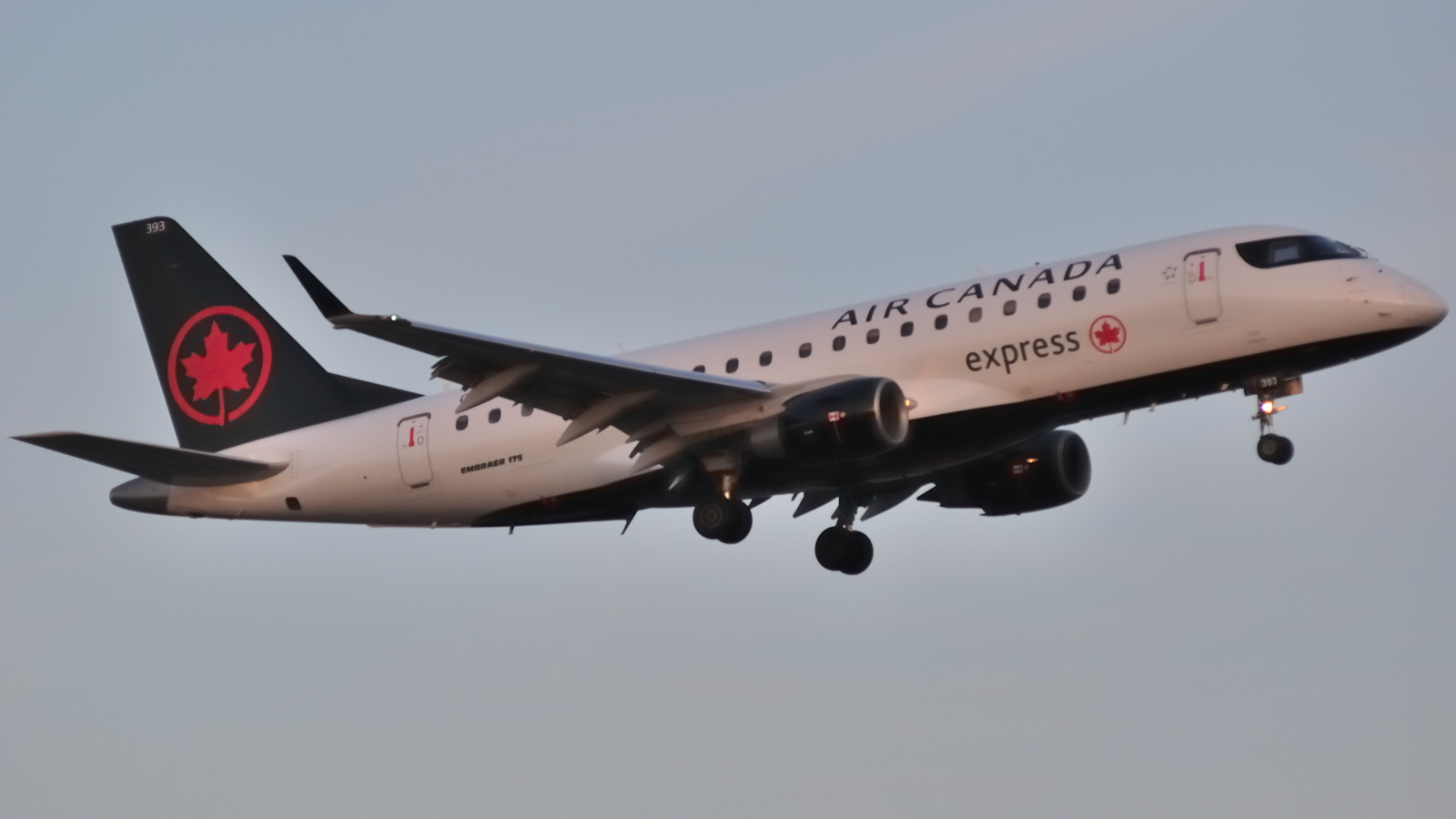 C-FRQN · Embraer 170-200LR · (YUL / CYUL)