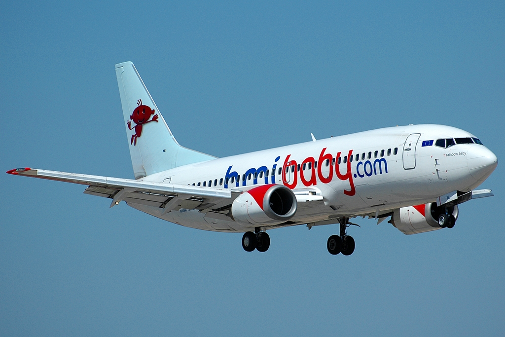 G-TOYL · Boeing 737-36N · (FAO / LPFR)