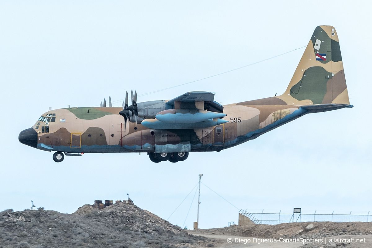 595 (382-4648) 1976 Lockheed KC-130H Hercules