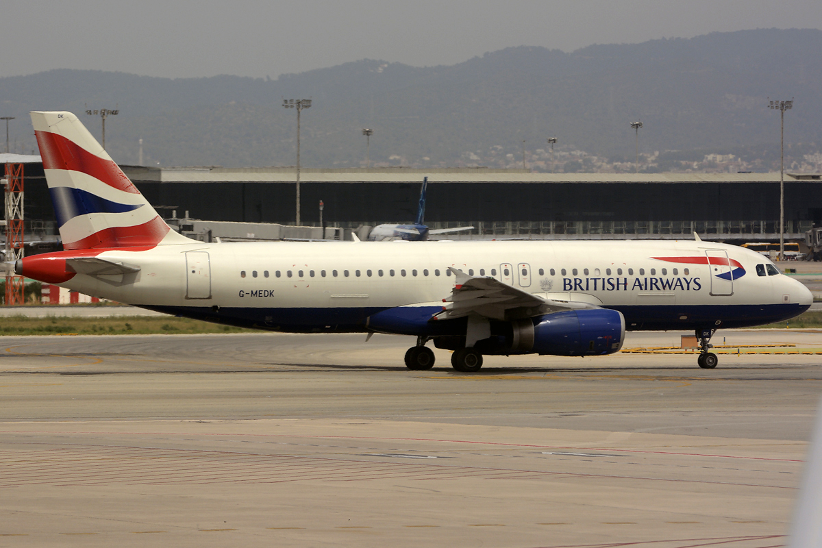 G-MEDK (2441) 2005 Airbus A320-232