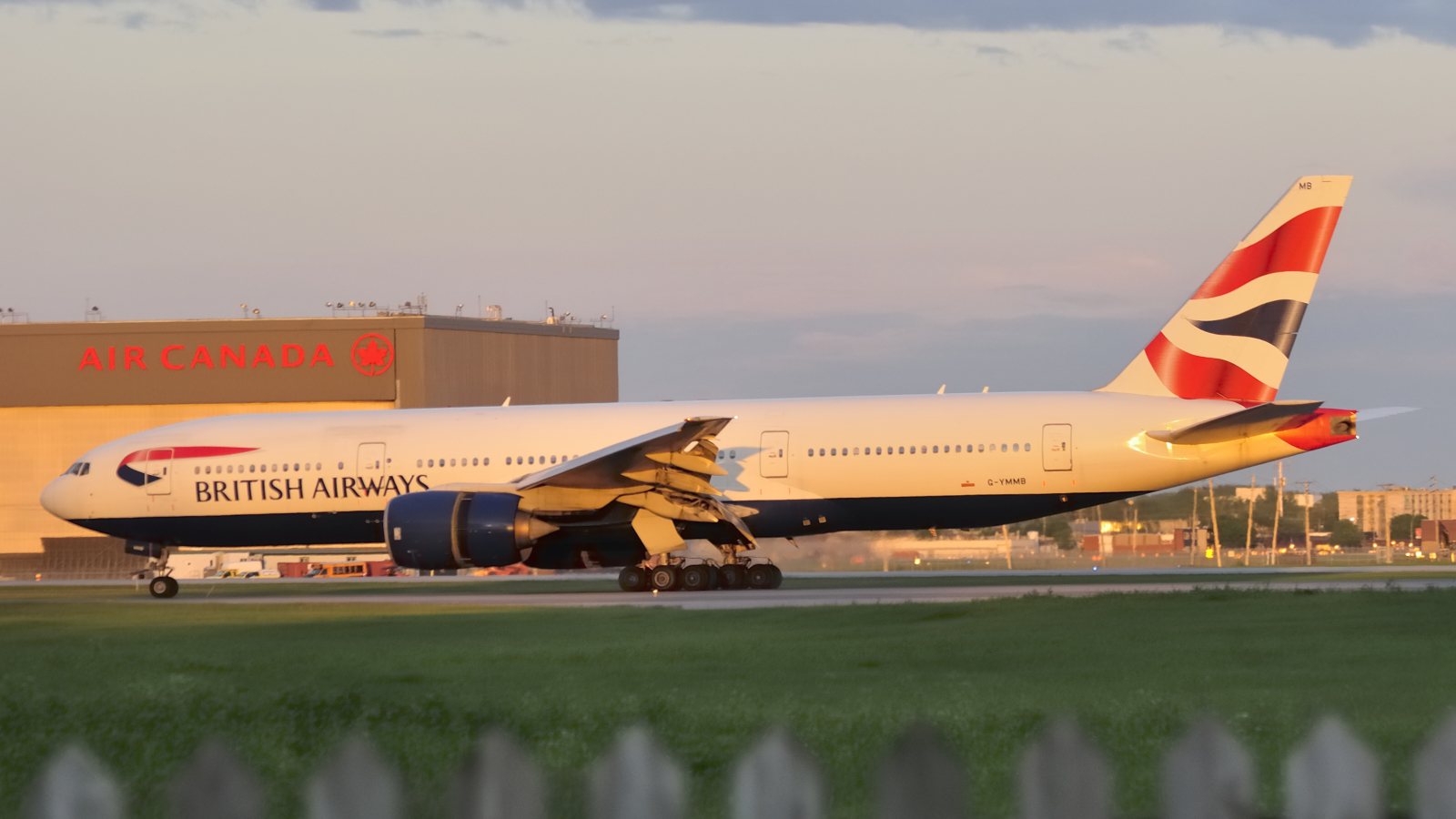 G-YMMB (cn 30303) Boeing 777-236ER