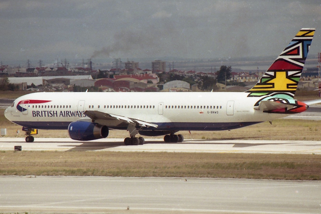 G-BNWD · Boeing 767-336/ER · (LIS / LPPT)