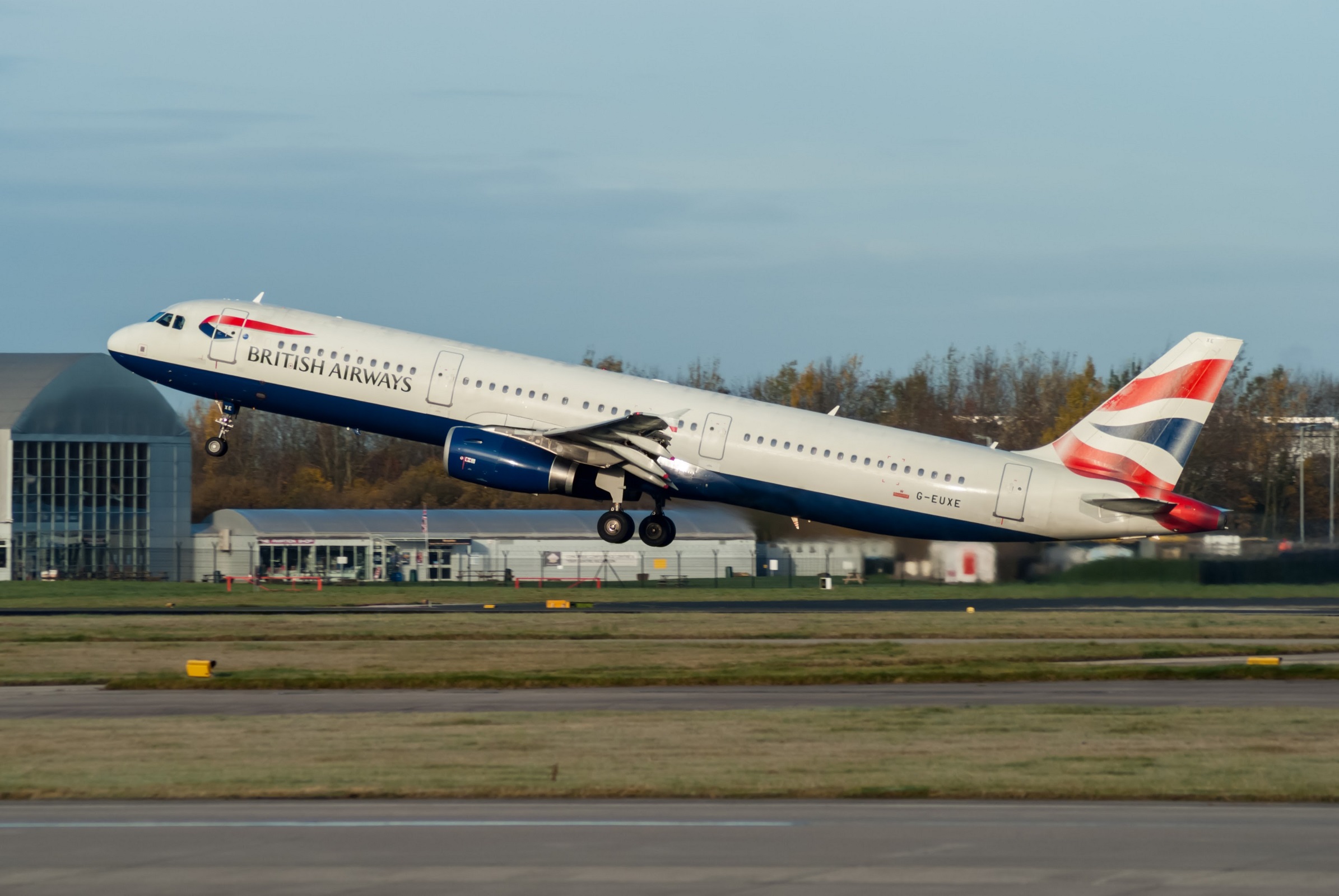 G-EUXE · Airbus A321-231 · (MAN / EGCC)