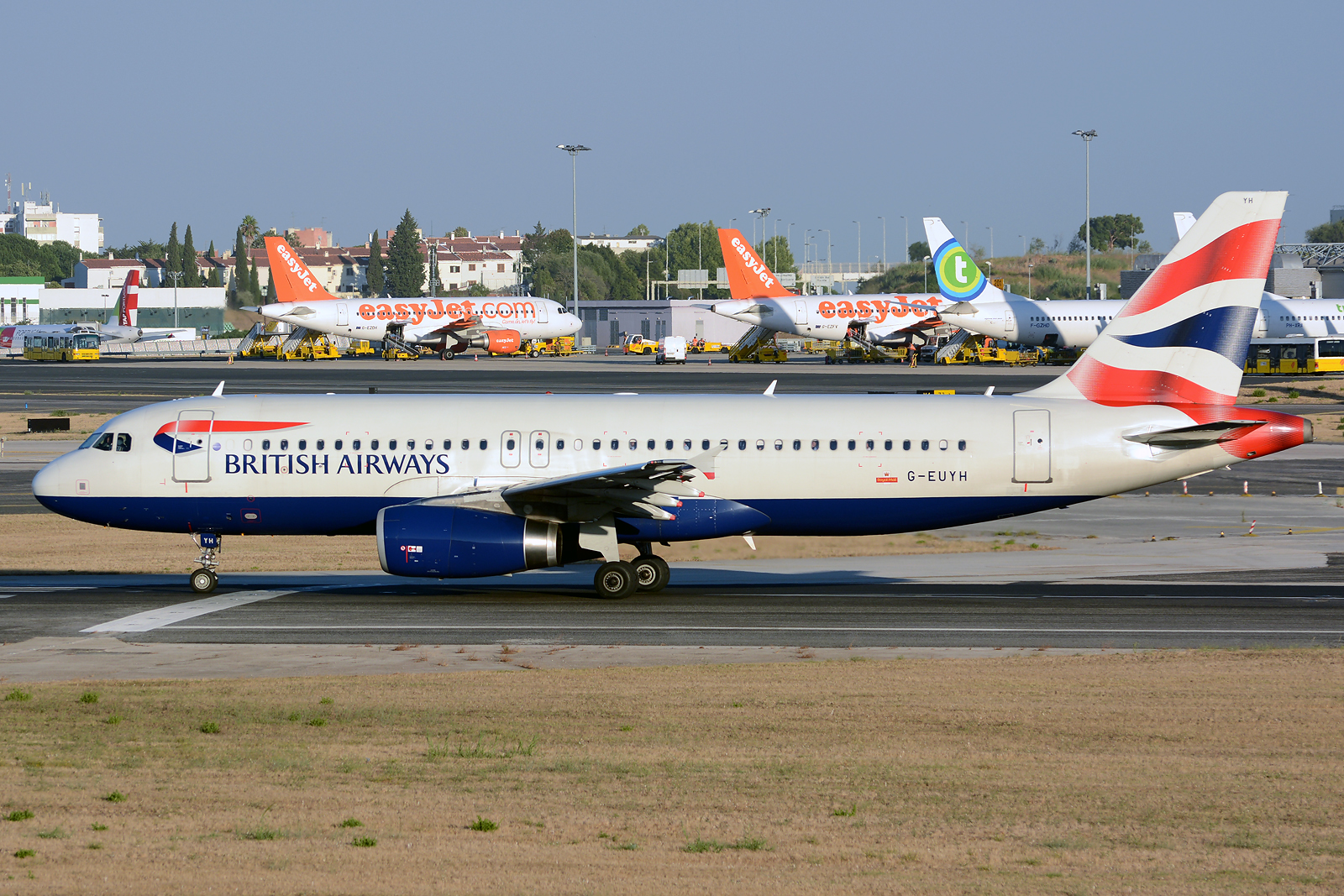 G-EUYH (4265) 2010 Airbus A320-232