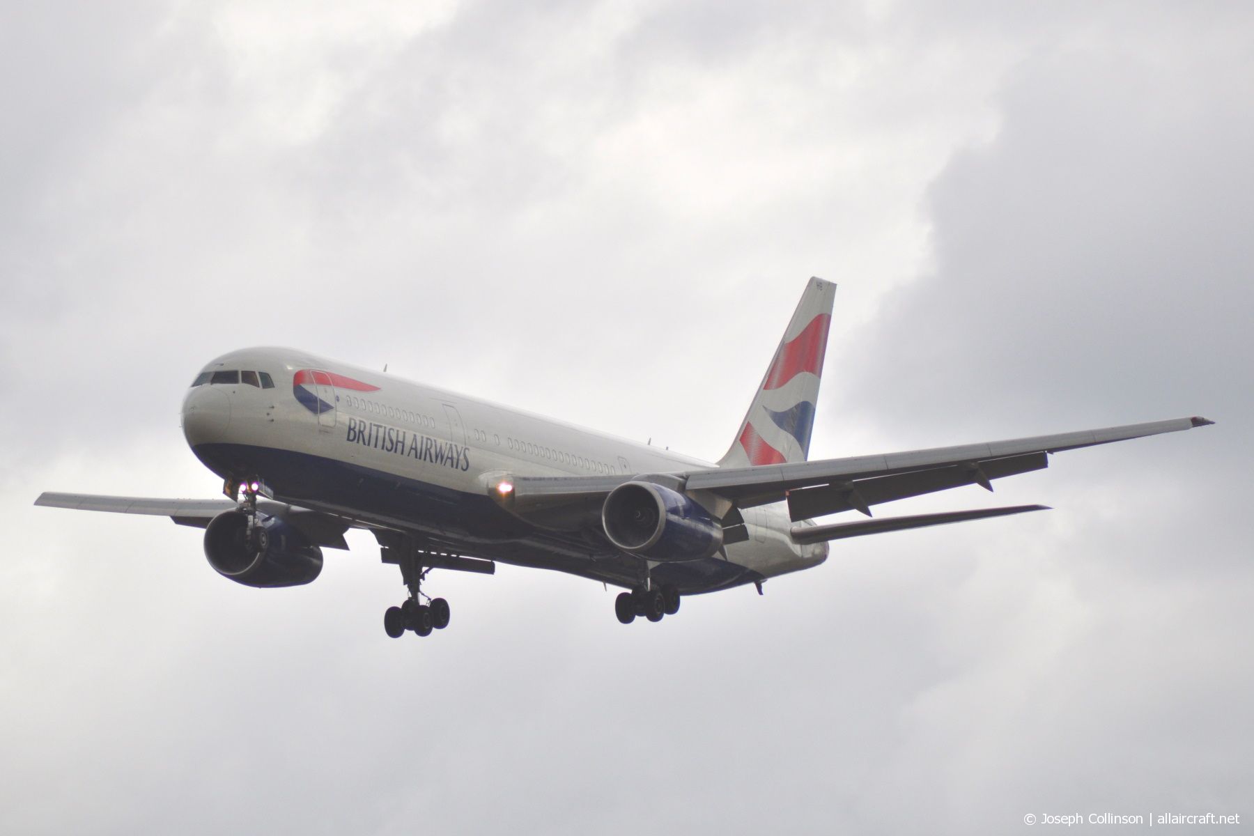 G-BZHB (29231) 1998 Boeing 767-336(ER)