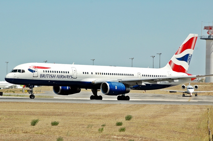 G-CPES (29114) 1998 Boeing 757-236