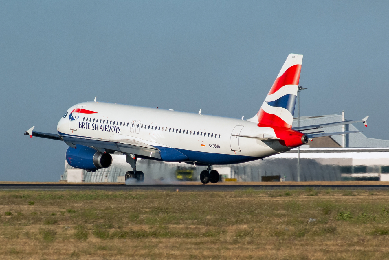 G-EUUD (cn 1760) Airbus A320-232