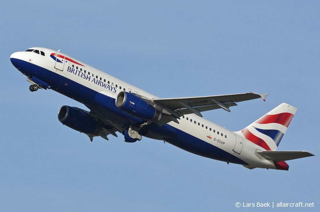G-EUUP (2038) 2003 Airbus A320-232