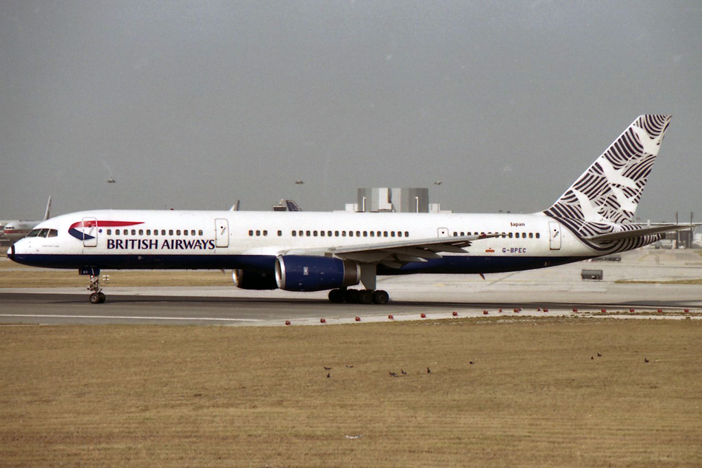 G-BPEC, (cn 24882), Boeing 757-236