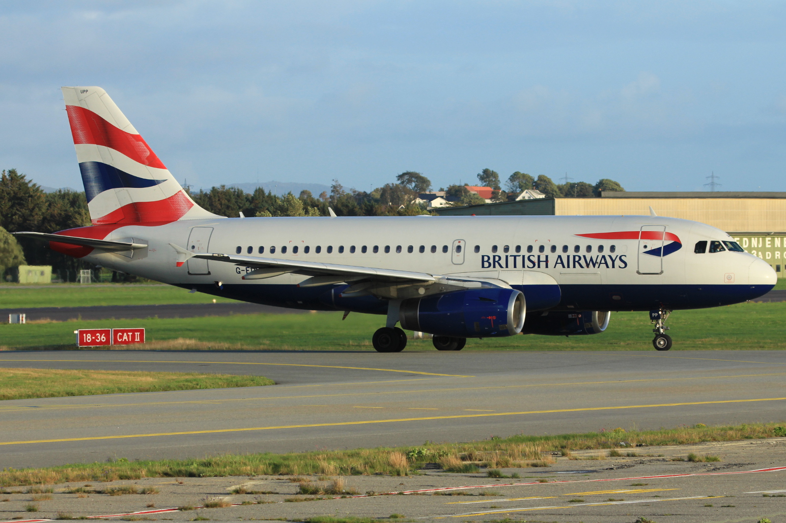 G-EUUP (2038) 2003 Airbus A320-232