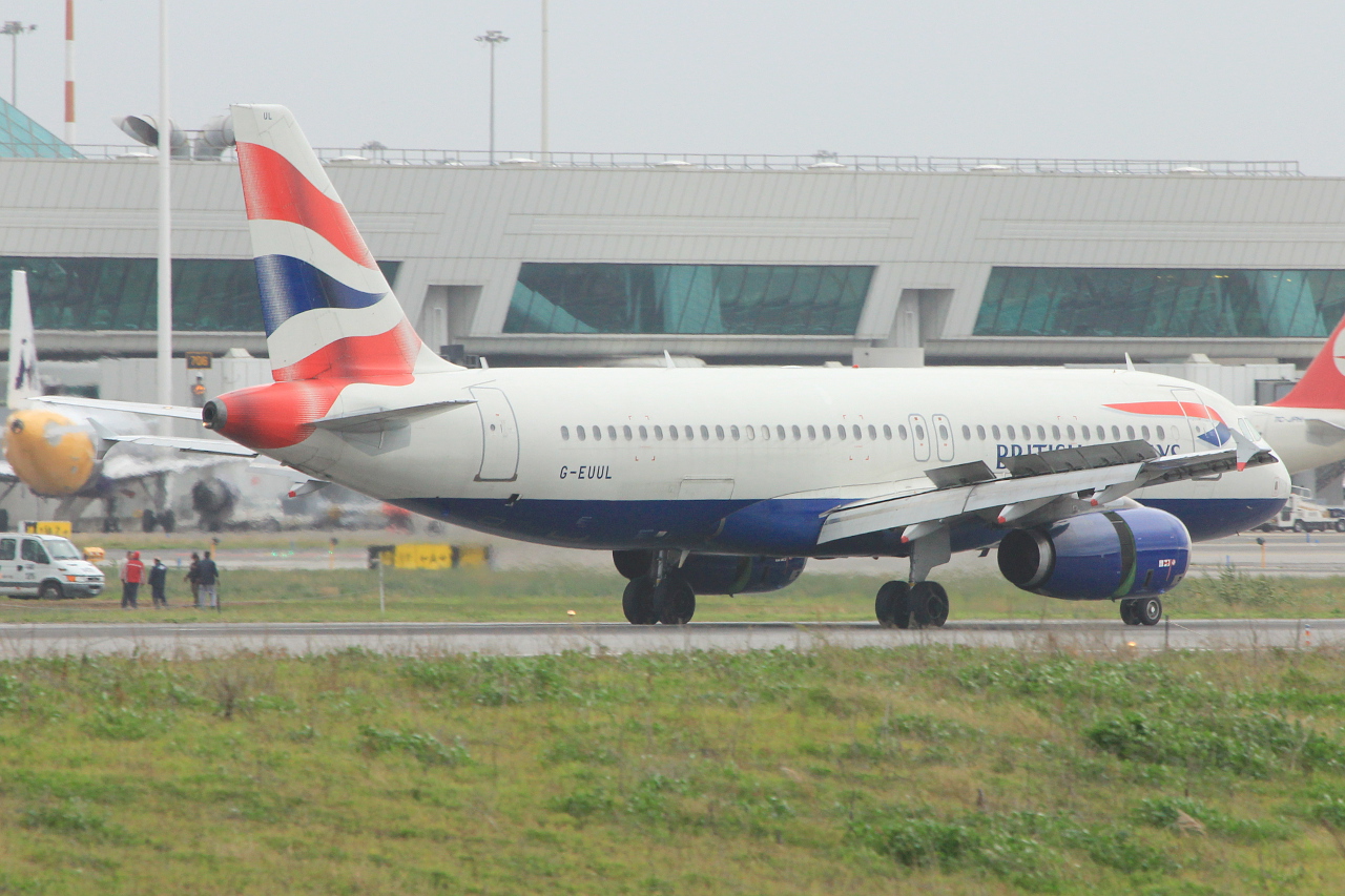 G-EUUL · Airbus A320-232 · (FCO / LIRF)