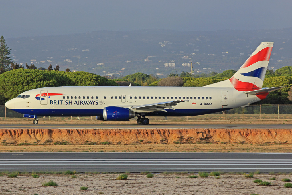 G-DOCB (cn 25304) Boeing 737-436