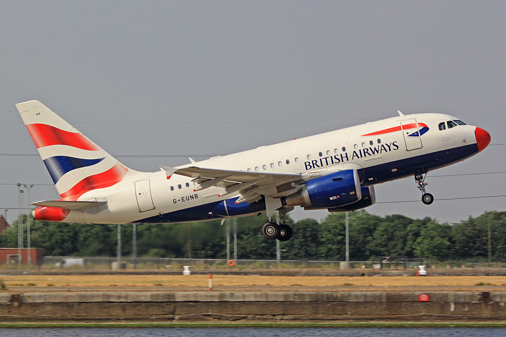 G-EUNB · Airbus A318-112 · (LCY / EGLC)