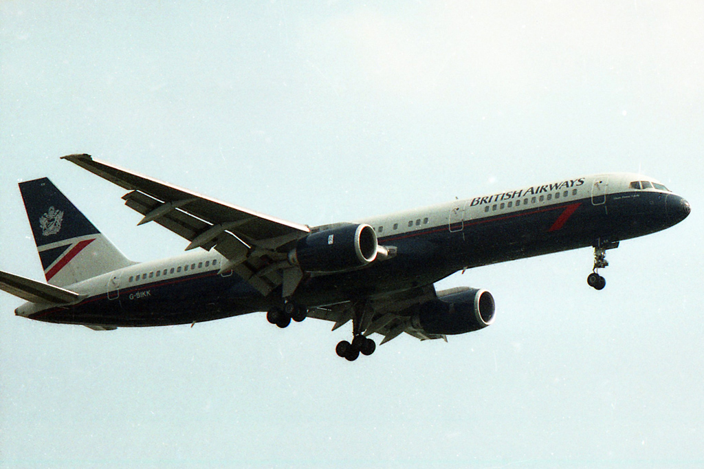 G-BIKK (22182) 1984 Boeing 757-236