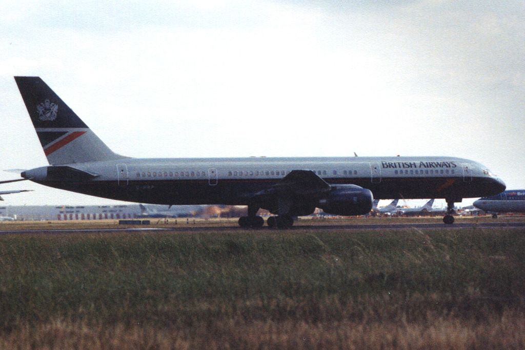 G-BIKP · Boeing 757-236 · (LHR / EGLL)