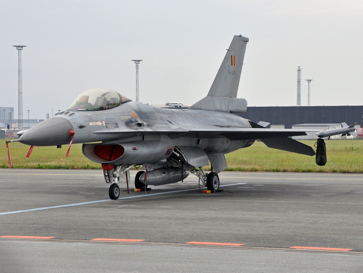 FA-129 (6H-129) 1990 SABCA F-16AM Fighting Falcon