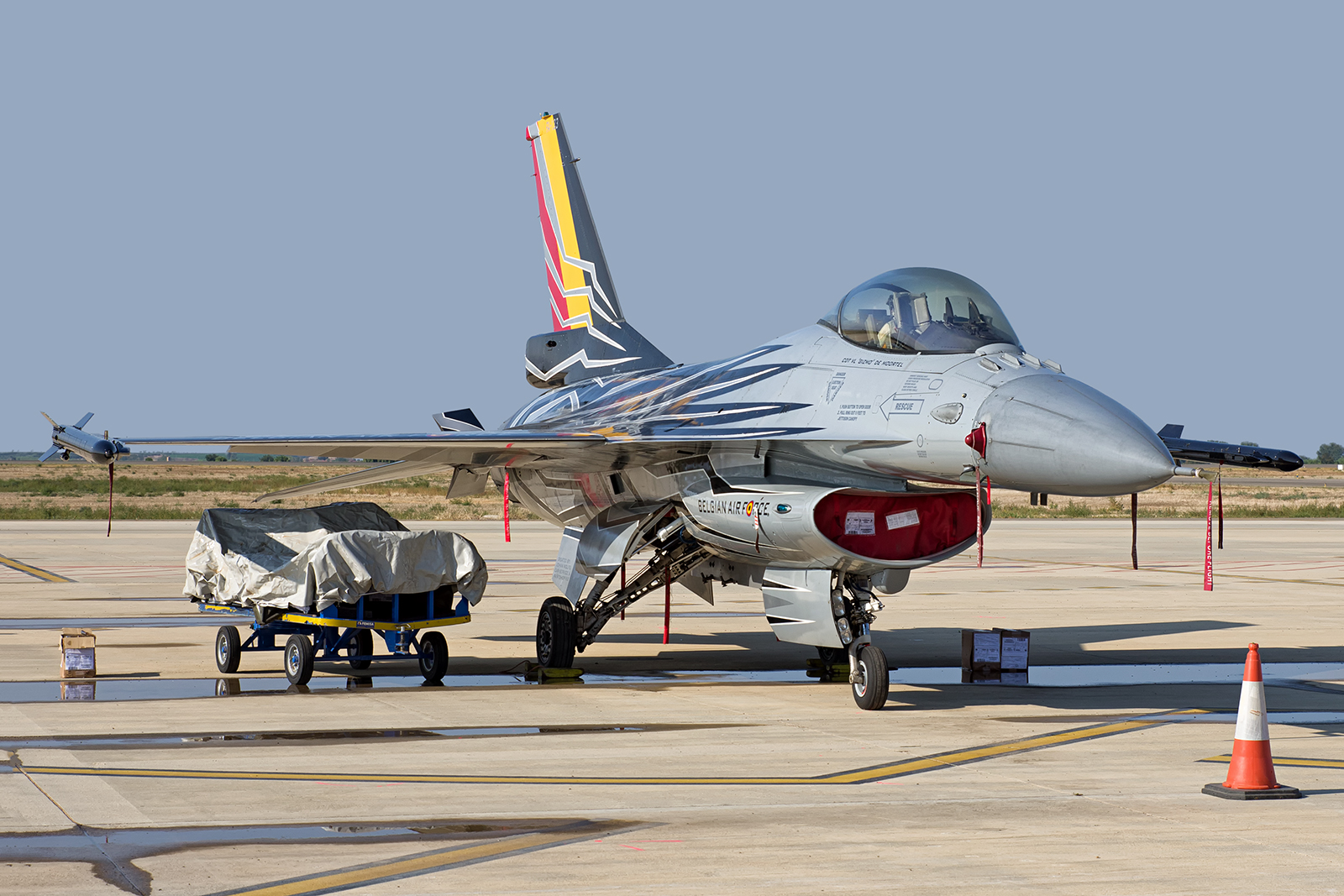 FA-123 (6H-123) 1988 SABCA F-16AM Fighting Falcon