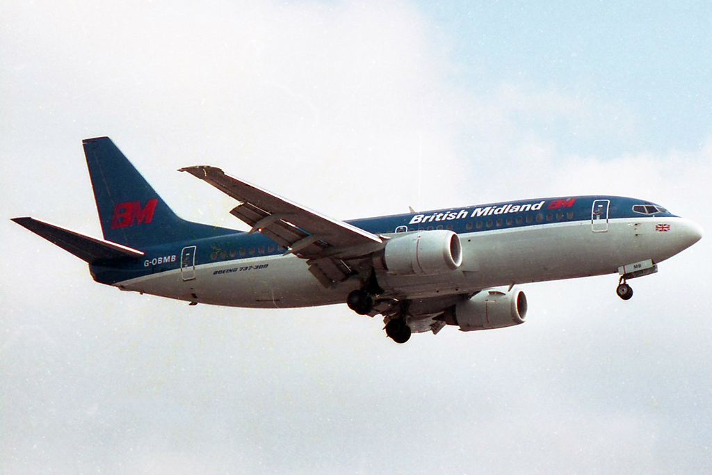 G-OBMB · Boeing 737-33A · (LHR / EGLL)