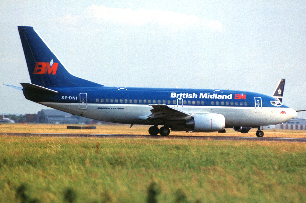 SE-DNI (cn 26419) Boeing 737-59D