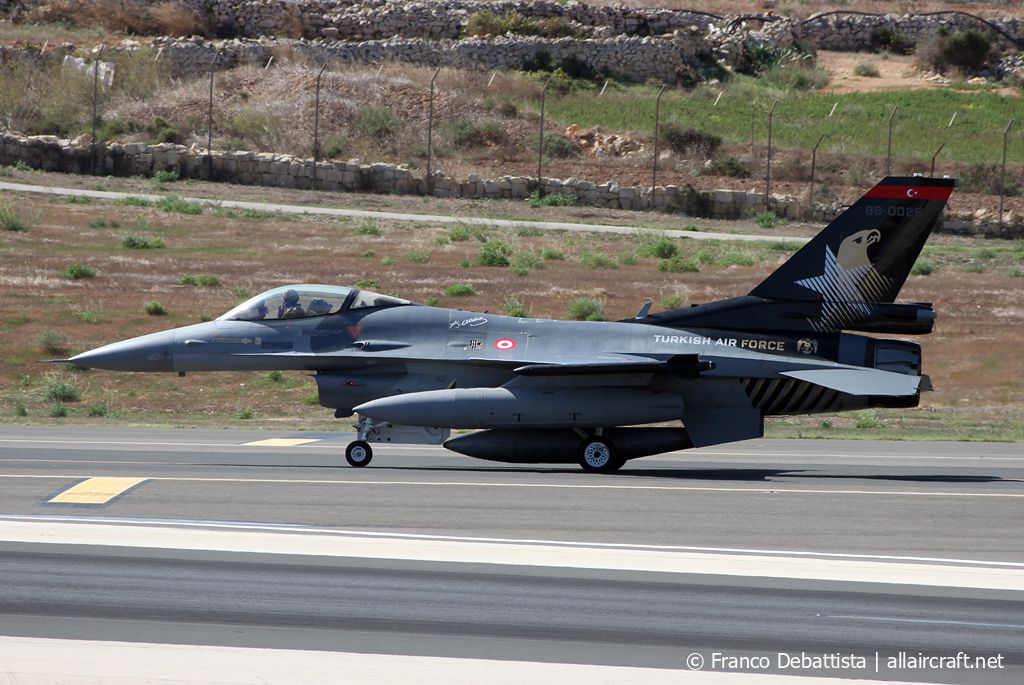 88-0025 (4R-27) General Dynamics F-16C Fighting Falcon