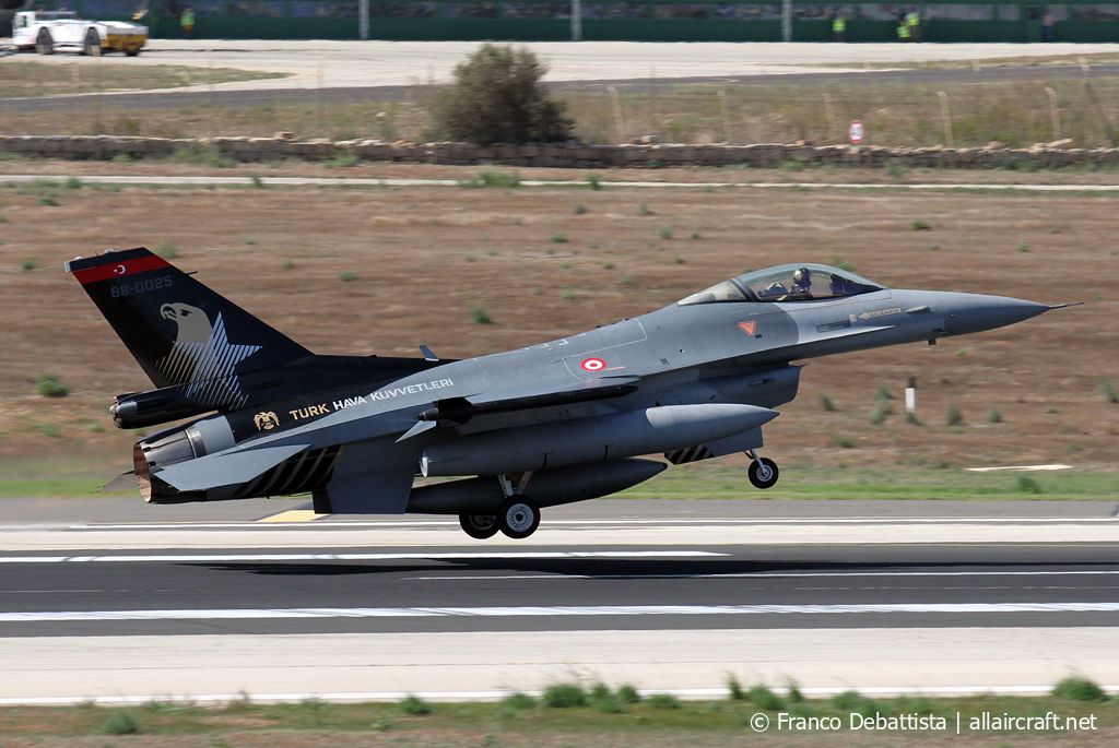 88-0025 (4R-27) General Dynamics F-16C Fighting Falcon