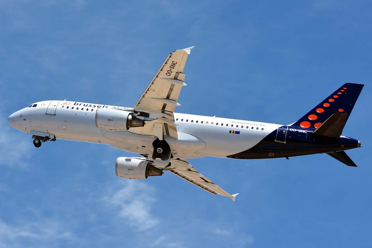 OO-SNC · Airbus A320-214 · (FAO / LPFR)