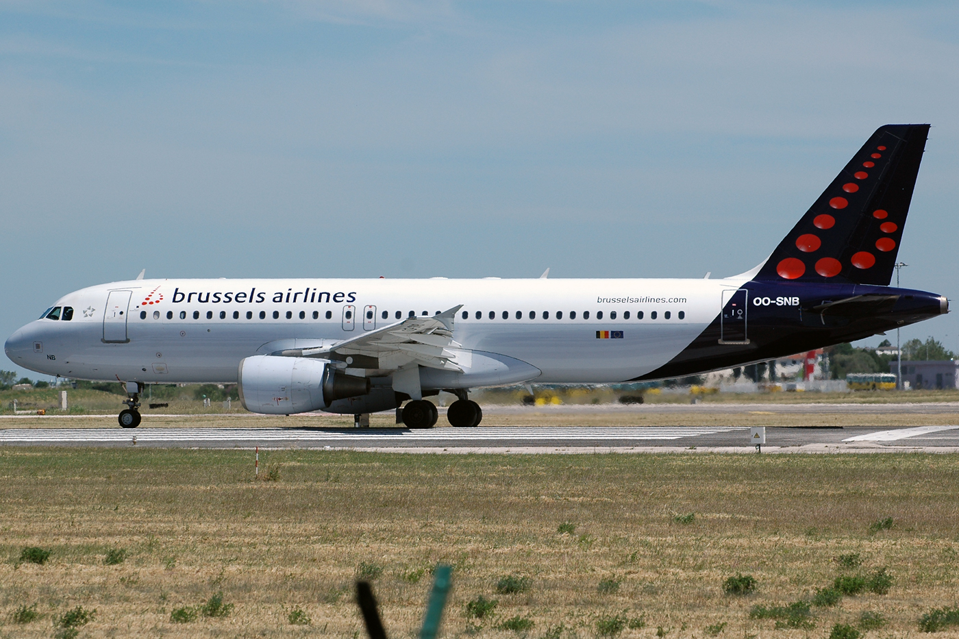 OO-SNB (cn 1493) Airbus A320-214
