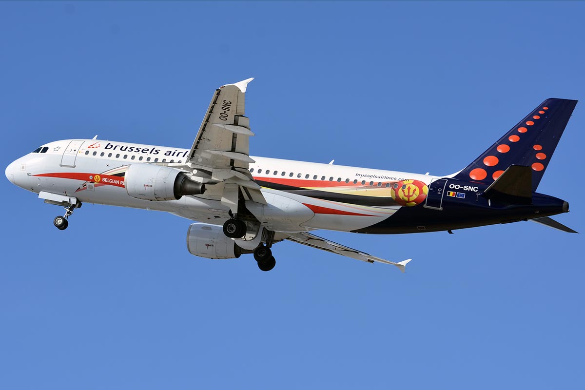 OO-SNC (1797) 2002 Airbus A320-214