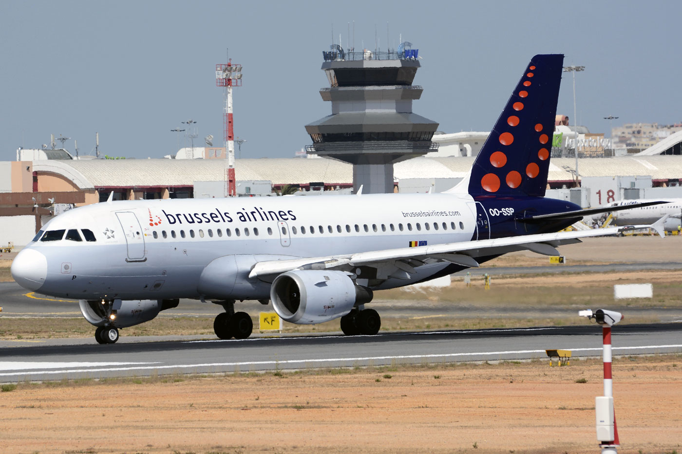 OO-SSP · Airbus A319-113 · (FAO / LPFR)