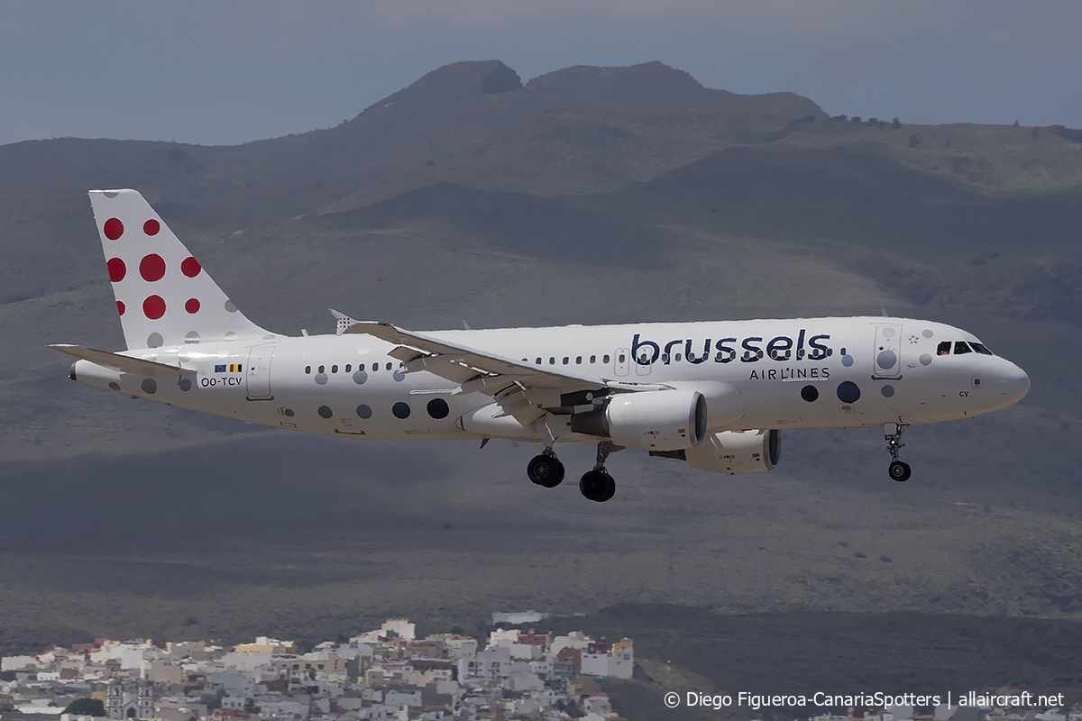 OO-TCV (1968) 2003 Airbus A320-214