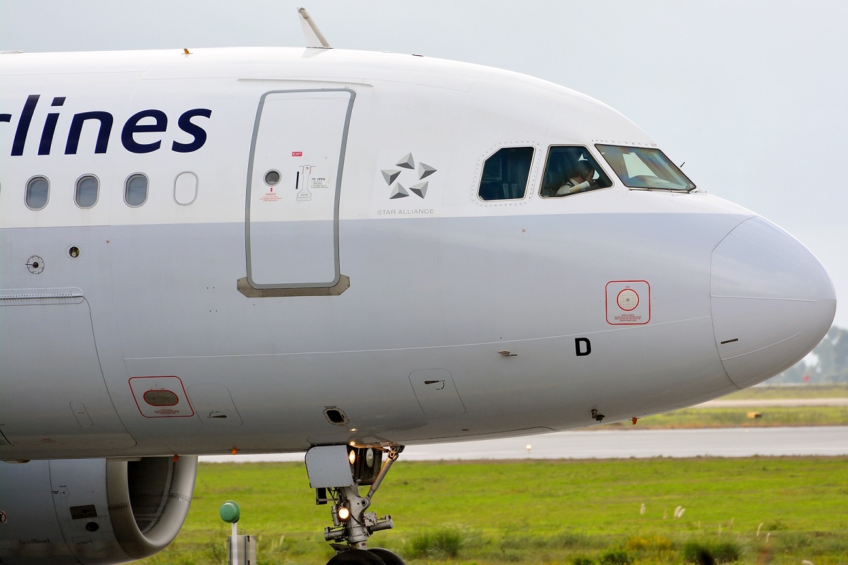 OO-SSD · Airbus A319-112 · (OPO / LPPR)