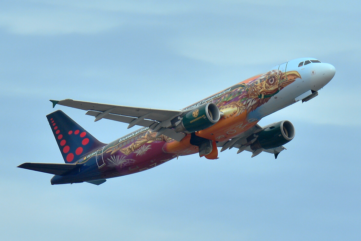 OO-SNF · Airbus A320-214 · (LPA / GCLP)