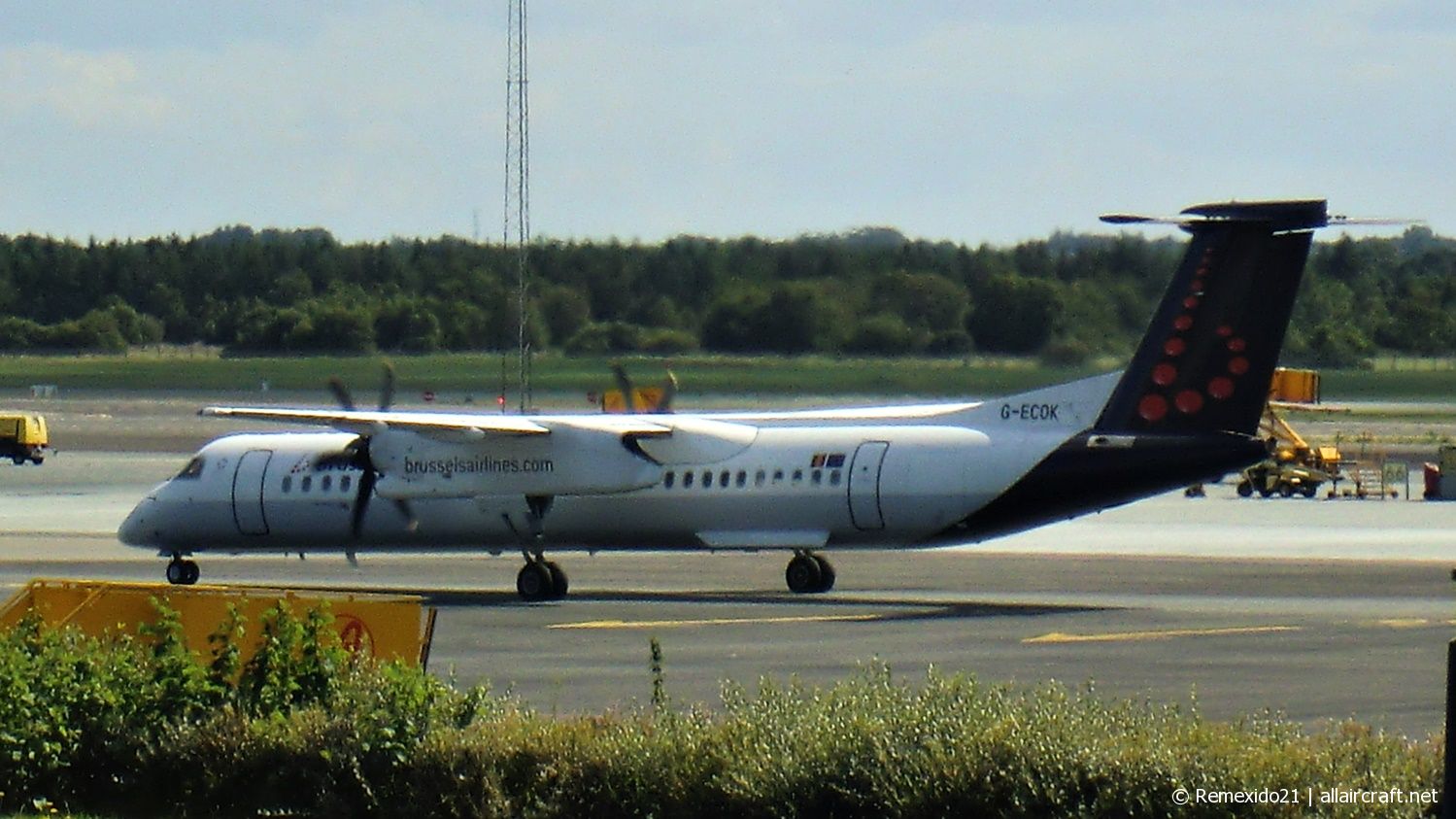 G-ECOK · Bombardier Dash 8-Q402 · (BLL / EKBI)