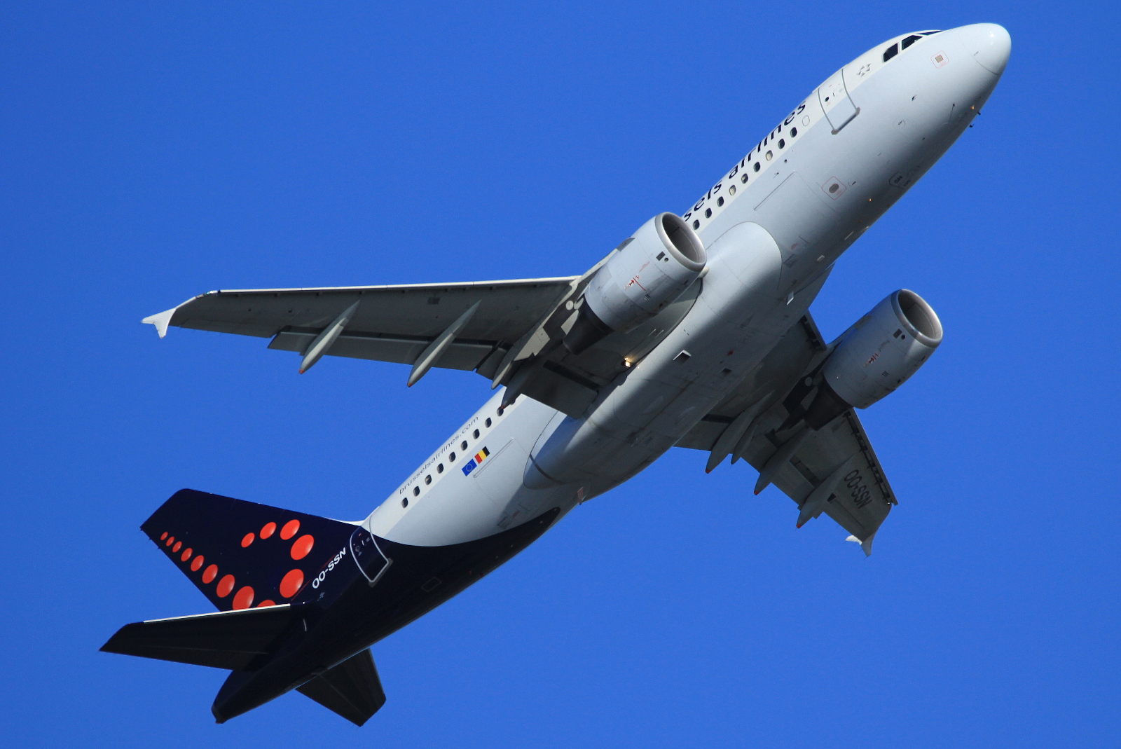 OO-SSN (cn 1963) Airbus A319-112