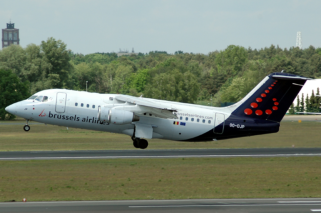 OO-DJP · British Aerospace Avro RJ85 · (TXL / EDDT)