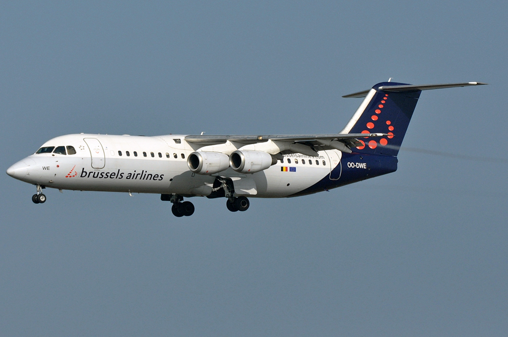 OO-DWE · British Aerospace Avro RJ100 · (CPH / EKCH)